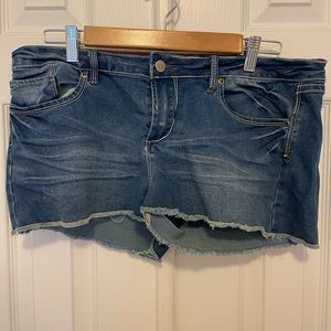 Forever 21 cut off shorts